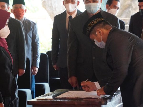 Walikota Ning Ita Lantik 62 Pejabat Eselon di Lingkungan Pemkot Mojokerto